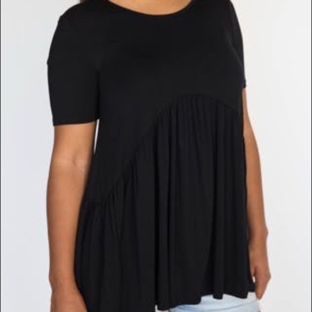 Black Muse top NWT! 🕶